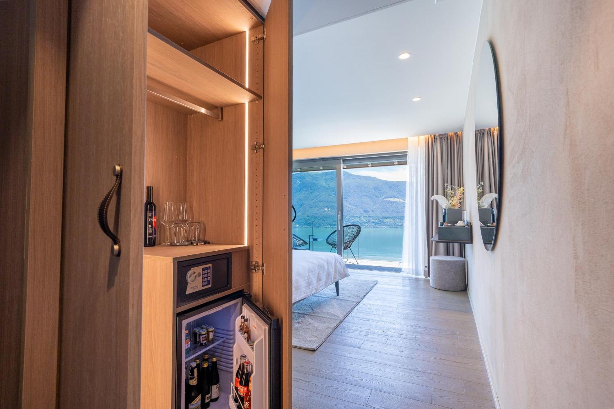 Doppelzimmer mit Seeblick und Balkon